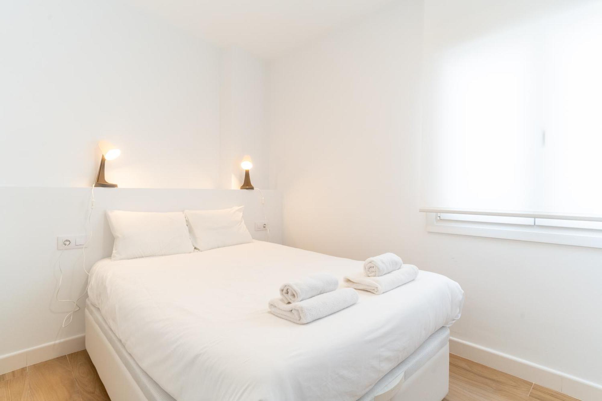 Apartamento Casa En Primera Linea De Playa, En Paseo Maritimo *